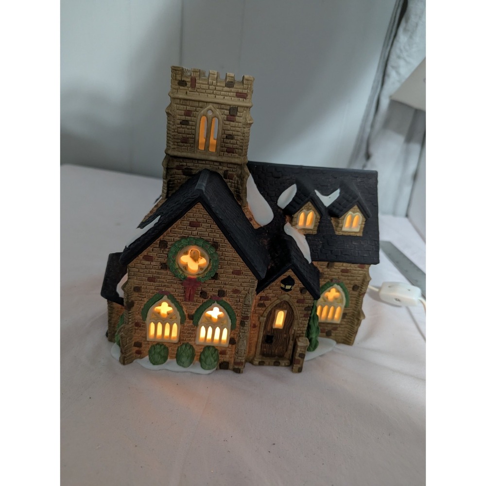 Department 56 Dickens village house‎ KNOTTINGTON CHURCH light up Christmas 55824